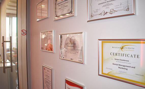 Сертификатите на д-р Соня Чавдарова от зъболекарския и кабинет в Пловдив